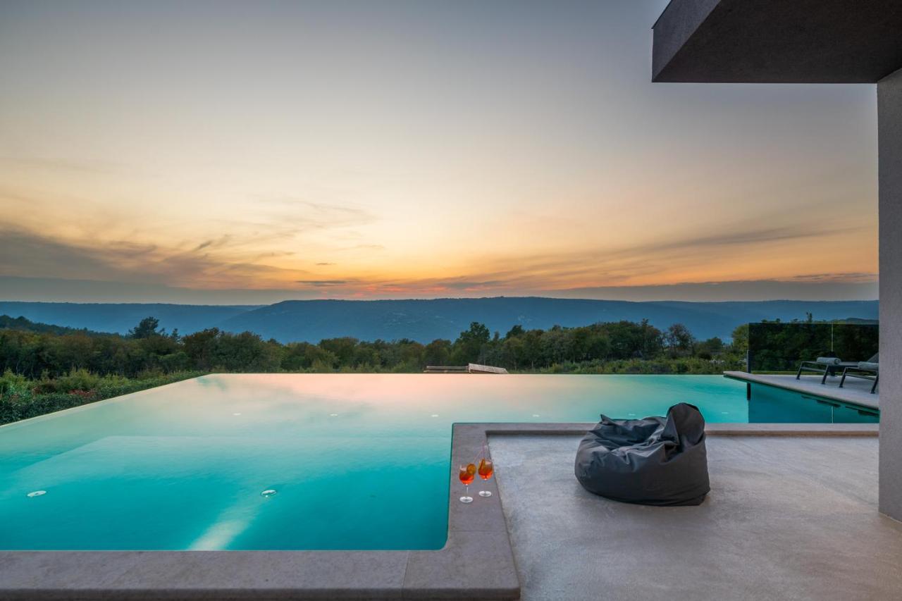 Villa Memory Raša Exteriér fotografie