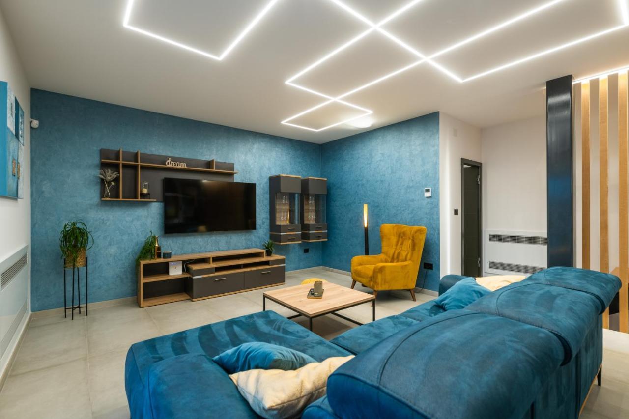 Villa Memory Raša Exteriér fotografie