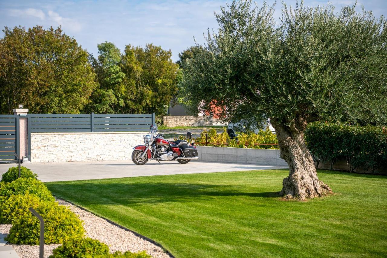 Villa Memory Raša Exteriér fotografie